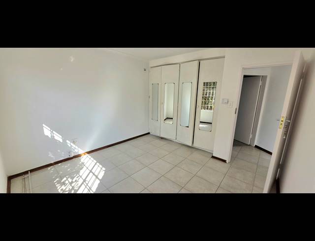 2 BEDROOM TOWNHOUSE FOR SALE IN DIE HOEWES